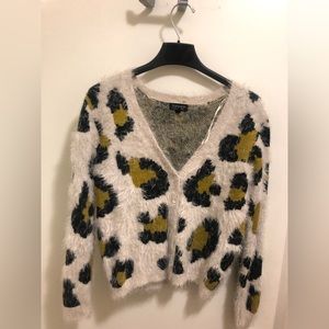 Sweater Leopard Cheetah Animal Print